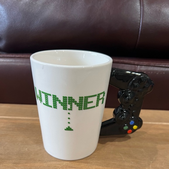 Winner Gamer mug from Dave & Busters. Excellent condition 4.5”tall and 3.5”top - Picture 1 of 6